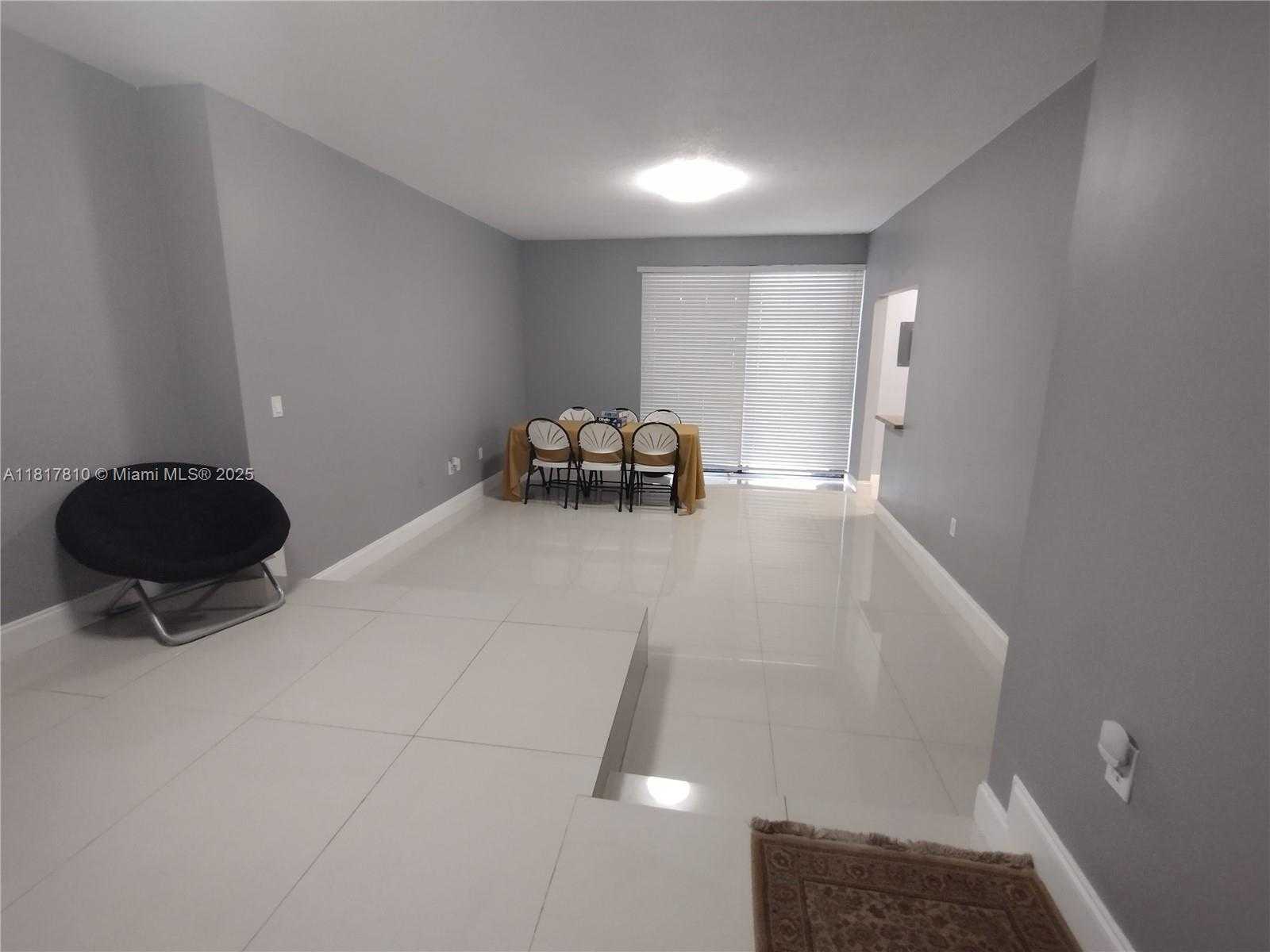 Small Image of 6061 COLLINS AVE #4B, Miami Beach Number 27