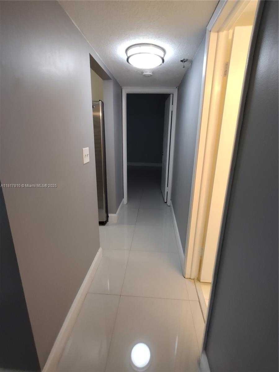 Small Image of 6061 COLLINS AVE #4B, Miami Beach Number 6