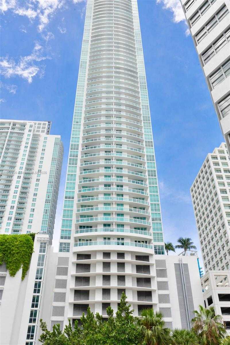 Small Image of 950 BRICKELL BAY DR #3406, Miami Number 23