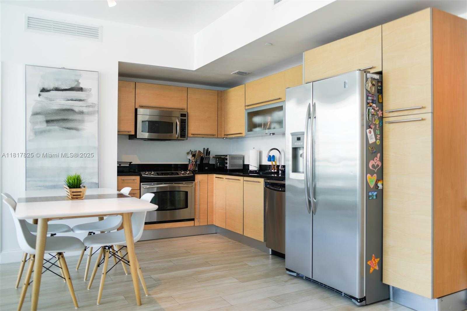 Small Image of 950 BRICKELL BAY DR #3406, Miami Number 9