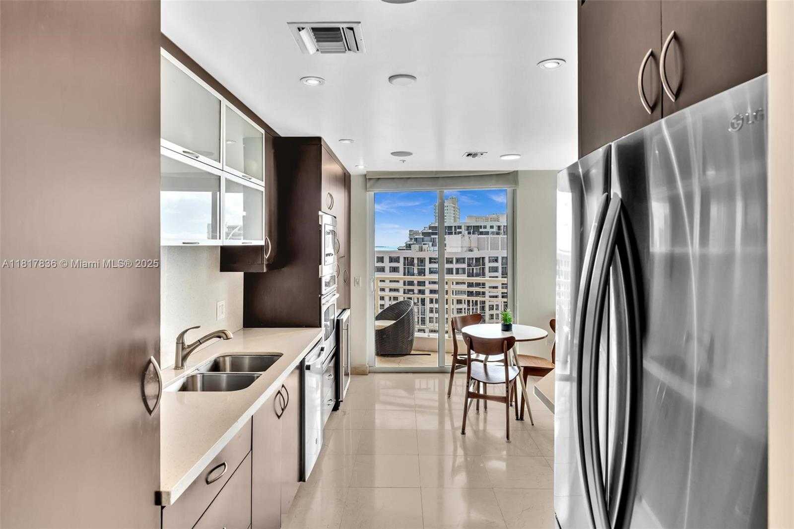 Small Image of 848 BRICKELL KEY DR #1805, Miami Number 15