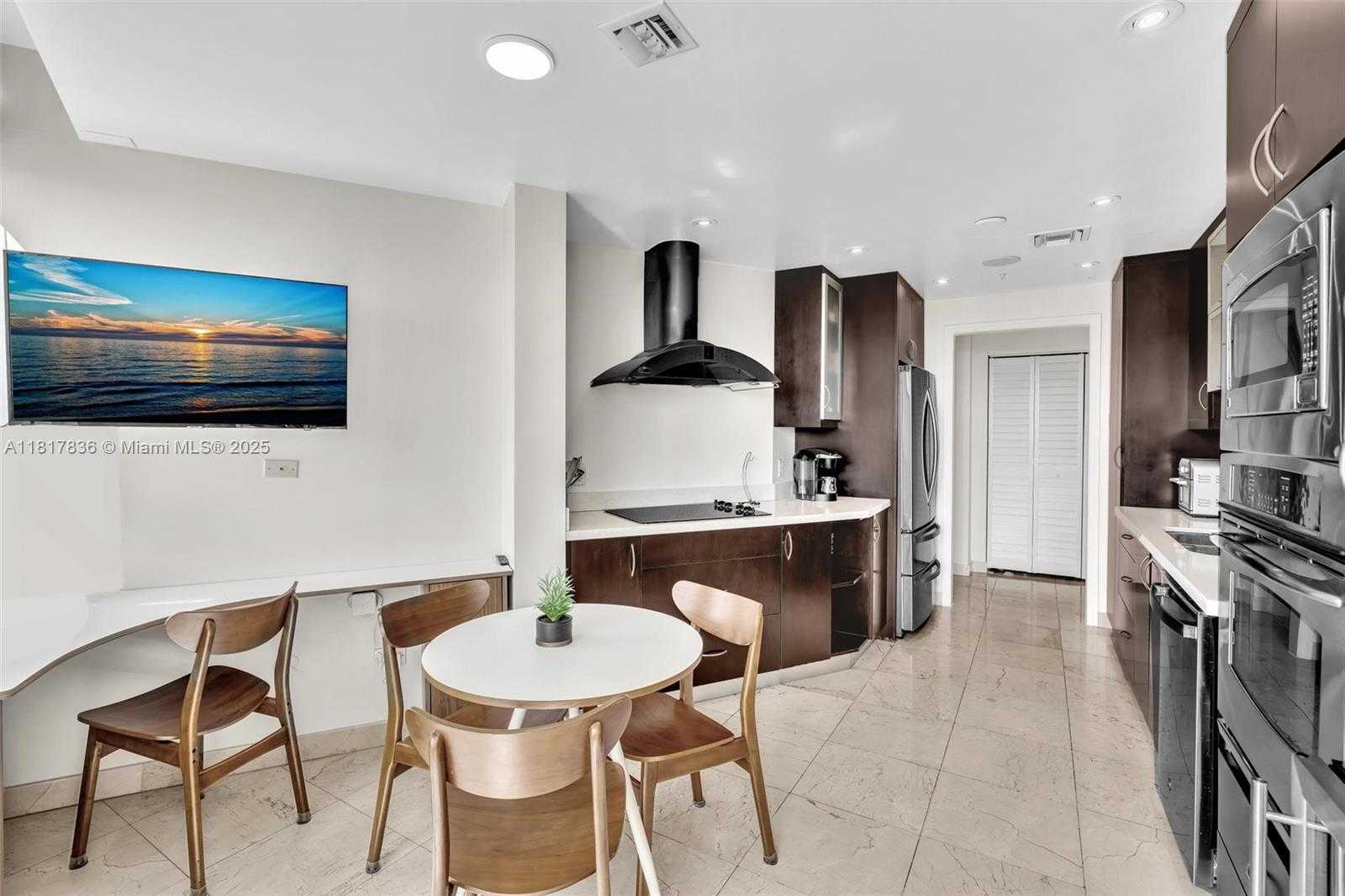 Small Image of 848 BRICKELL KEY DR #1805, Miami Number 18