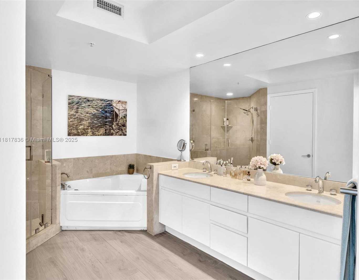 Small Image of 848 BRICKELL KEY DR #1805, Miami Number 22