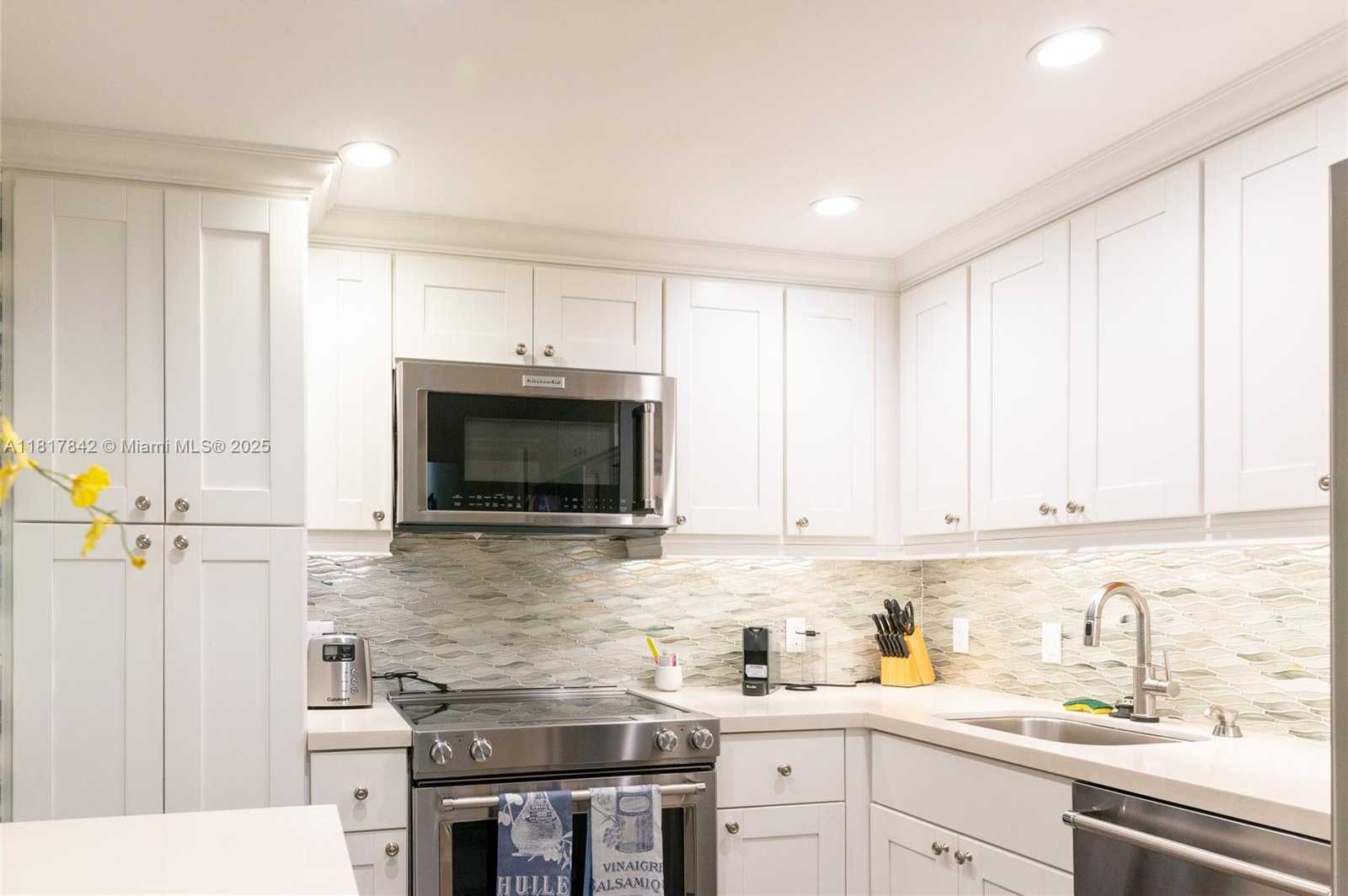 Small Image of 600 BILTMORE WAY #306, Coral Gables Number 12