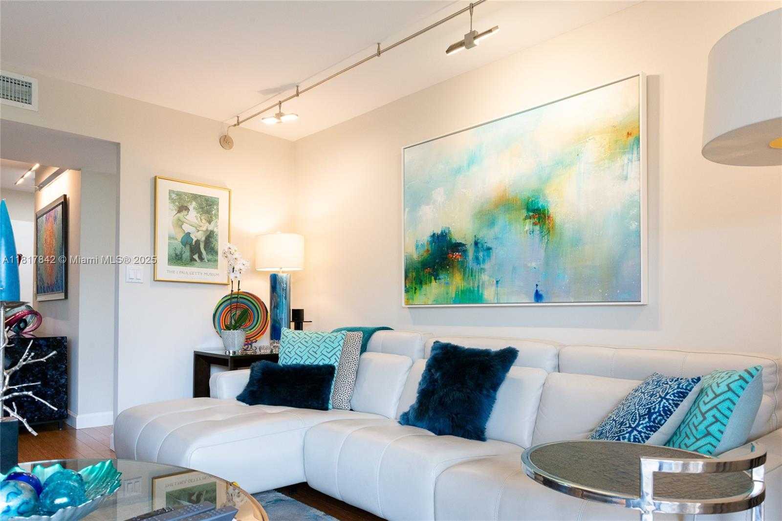 Small Image of 600 BILTMORE WAY #306, Coral Gables Number 16