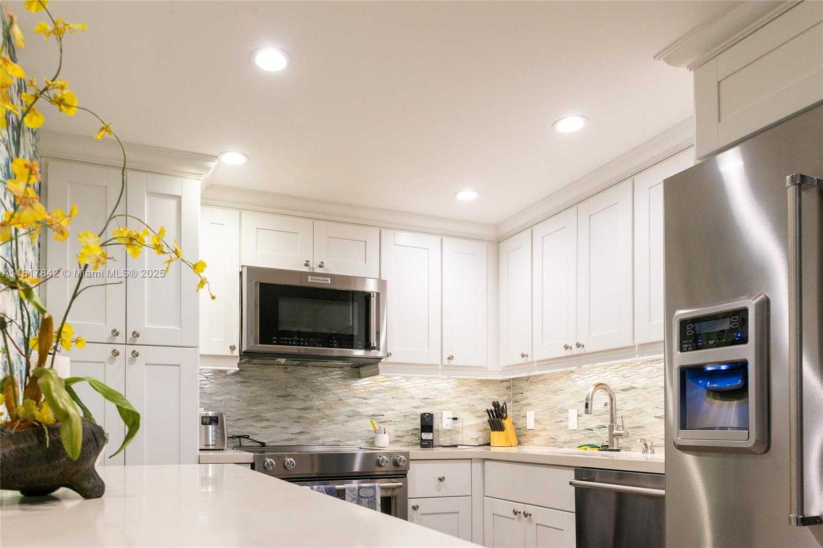 Small Image of 600 BILTMORE WAY #306, Coral Gables Number 3
