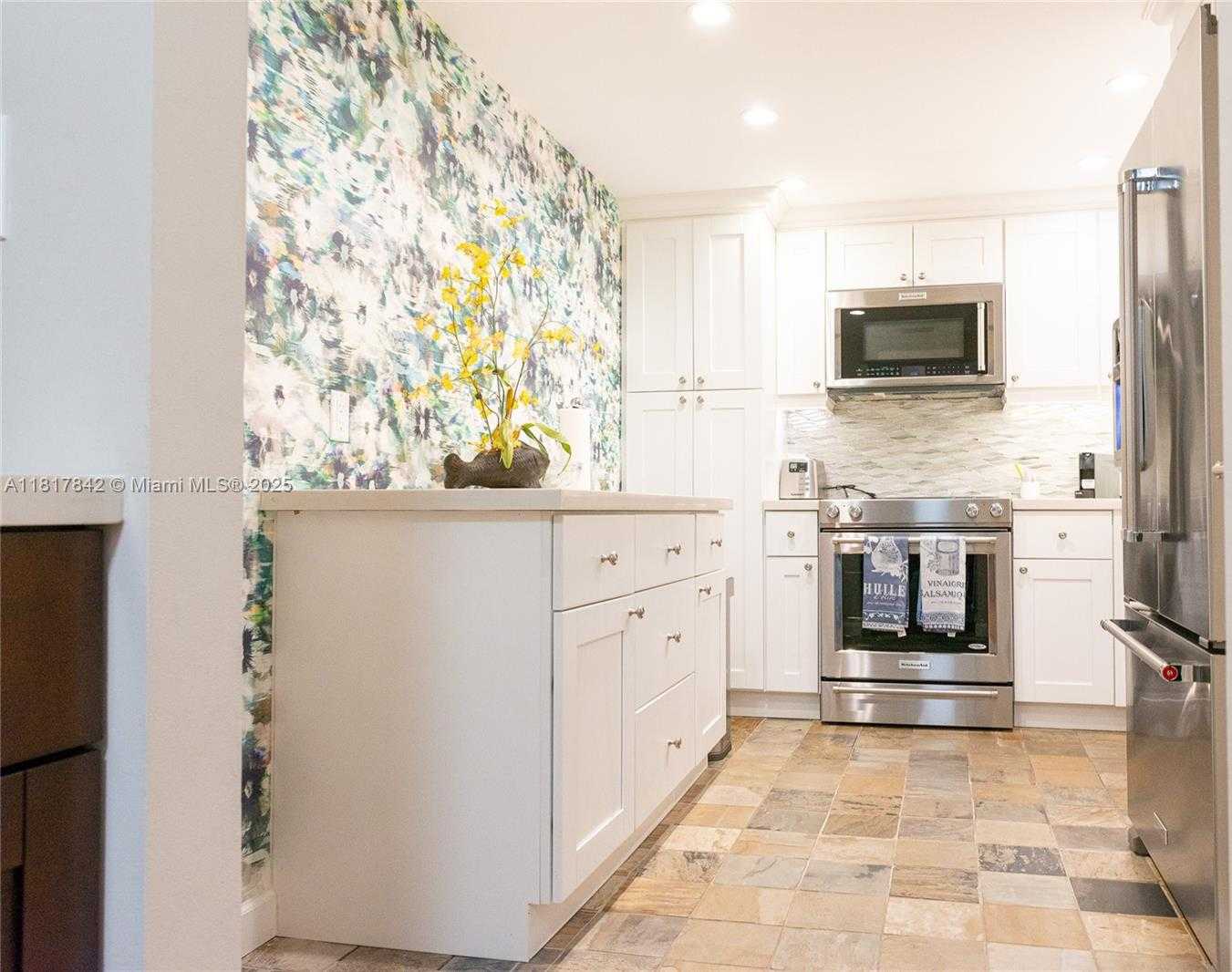 Small Image of 600 BILTMORE WAY #306, Coral Gables Number 9