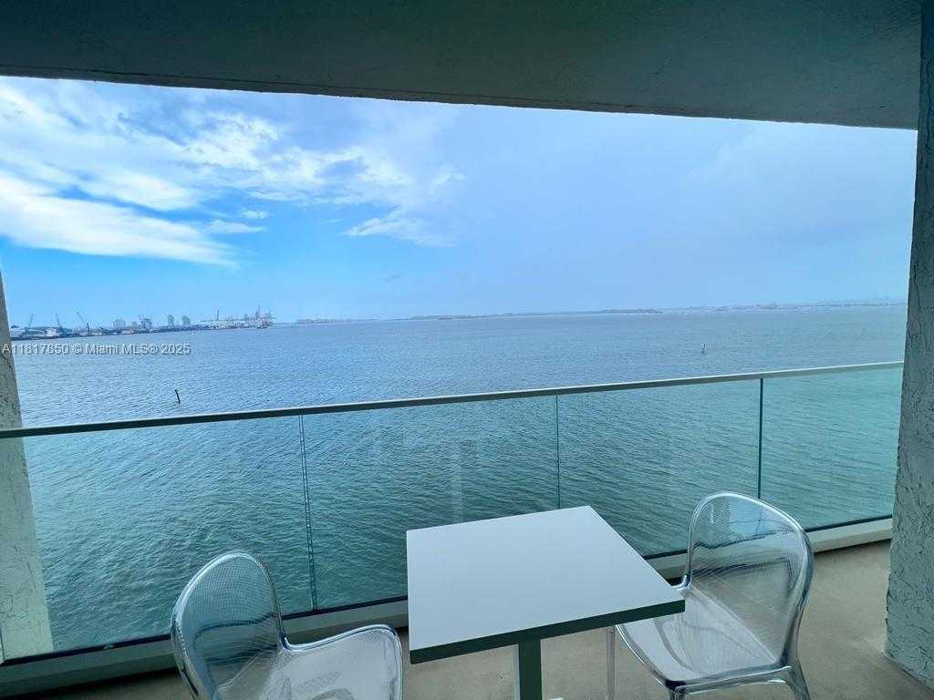 Small Image of 800 CLAUGHTON ISLAND DR #704, Miami Number 22