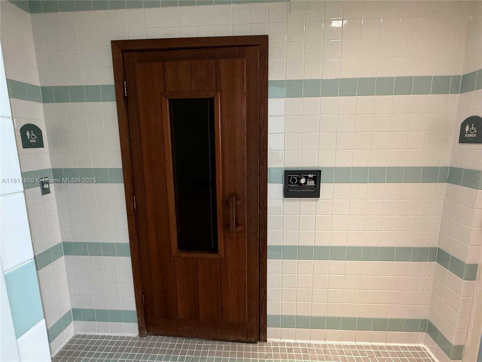 Small Image of 800 CLAUGHTON ISLAND DR #704, Miami Number 33