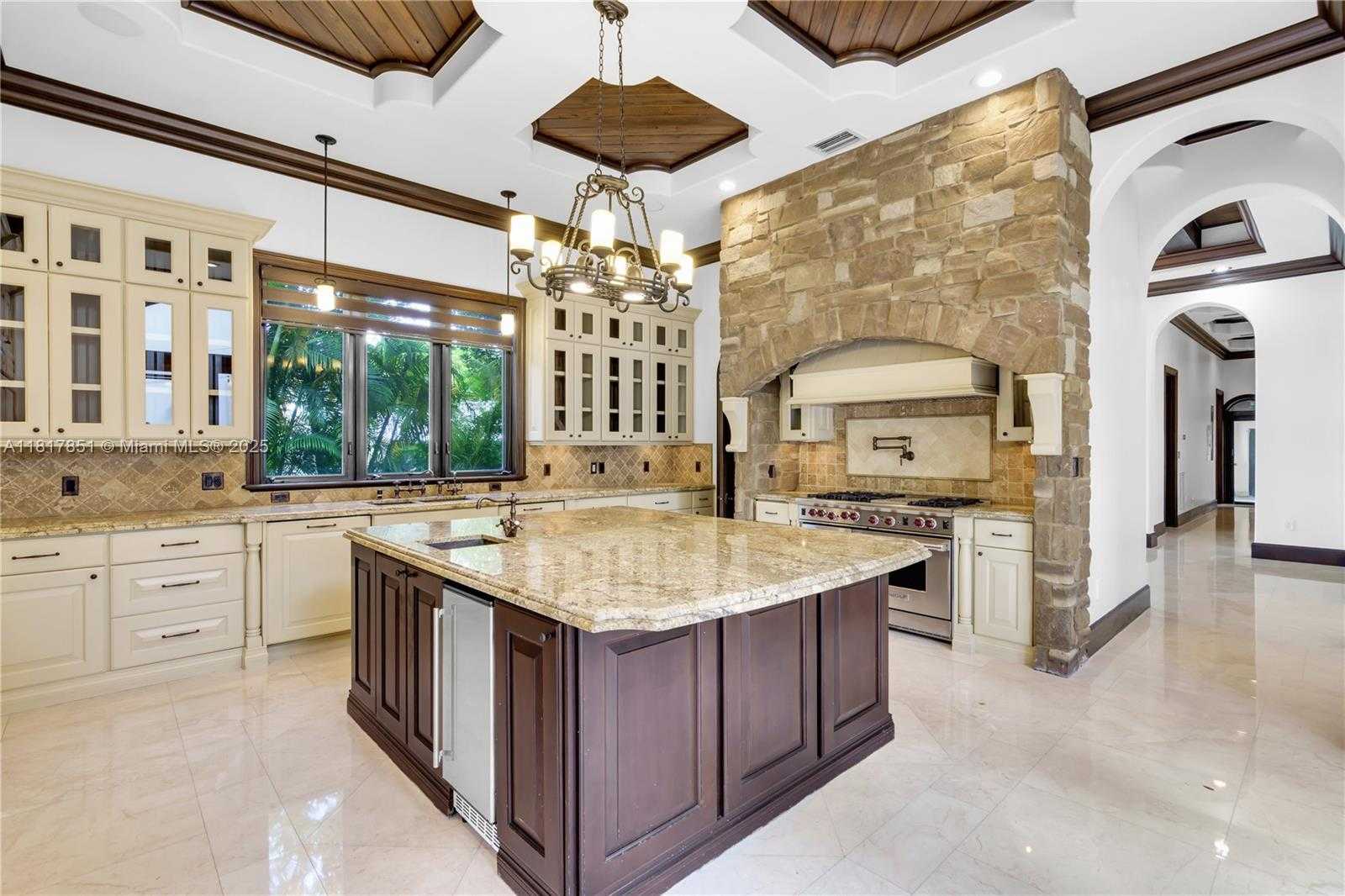 Small Image of 9801 SOUTH WEST 60TH CT, Pinecrest Number 17