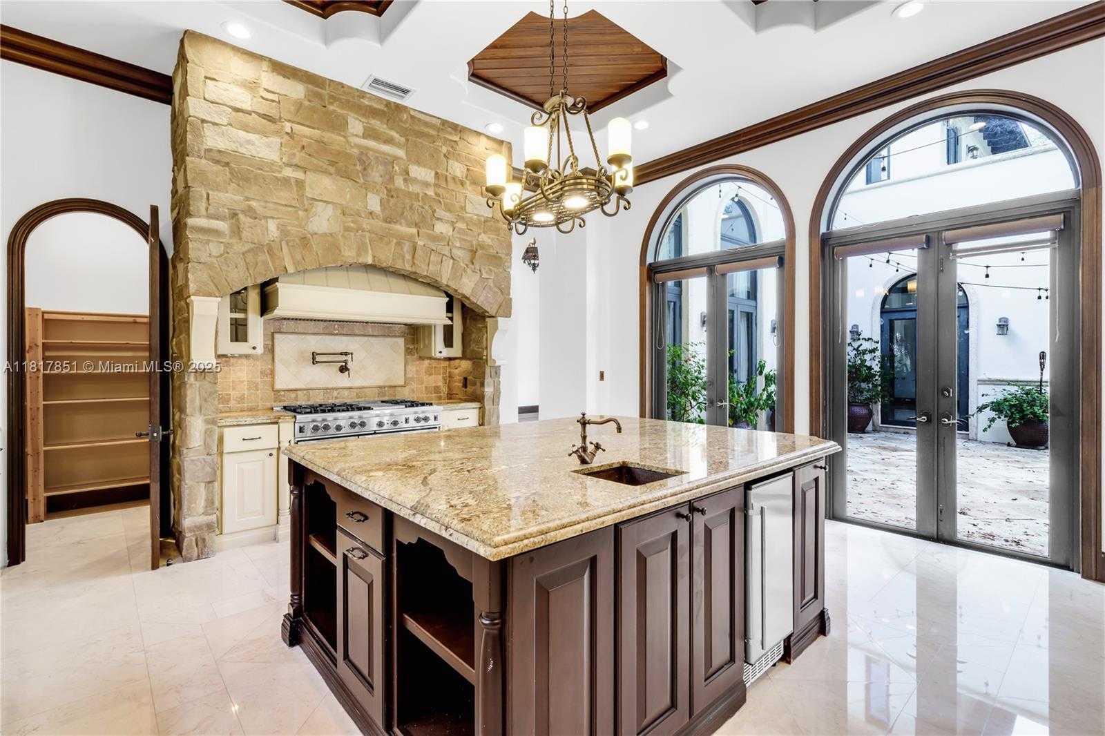 Small Image of 9801 SOUTH WEST 60TH CT, Pinecrest Number 18