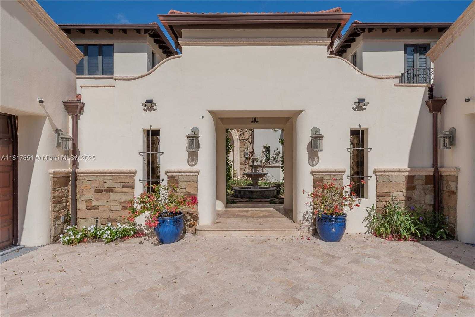 Small Image of 9801 SOUTH WEST 60TH CT, Pinecrest Number 3