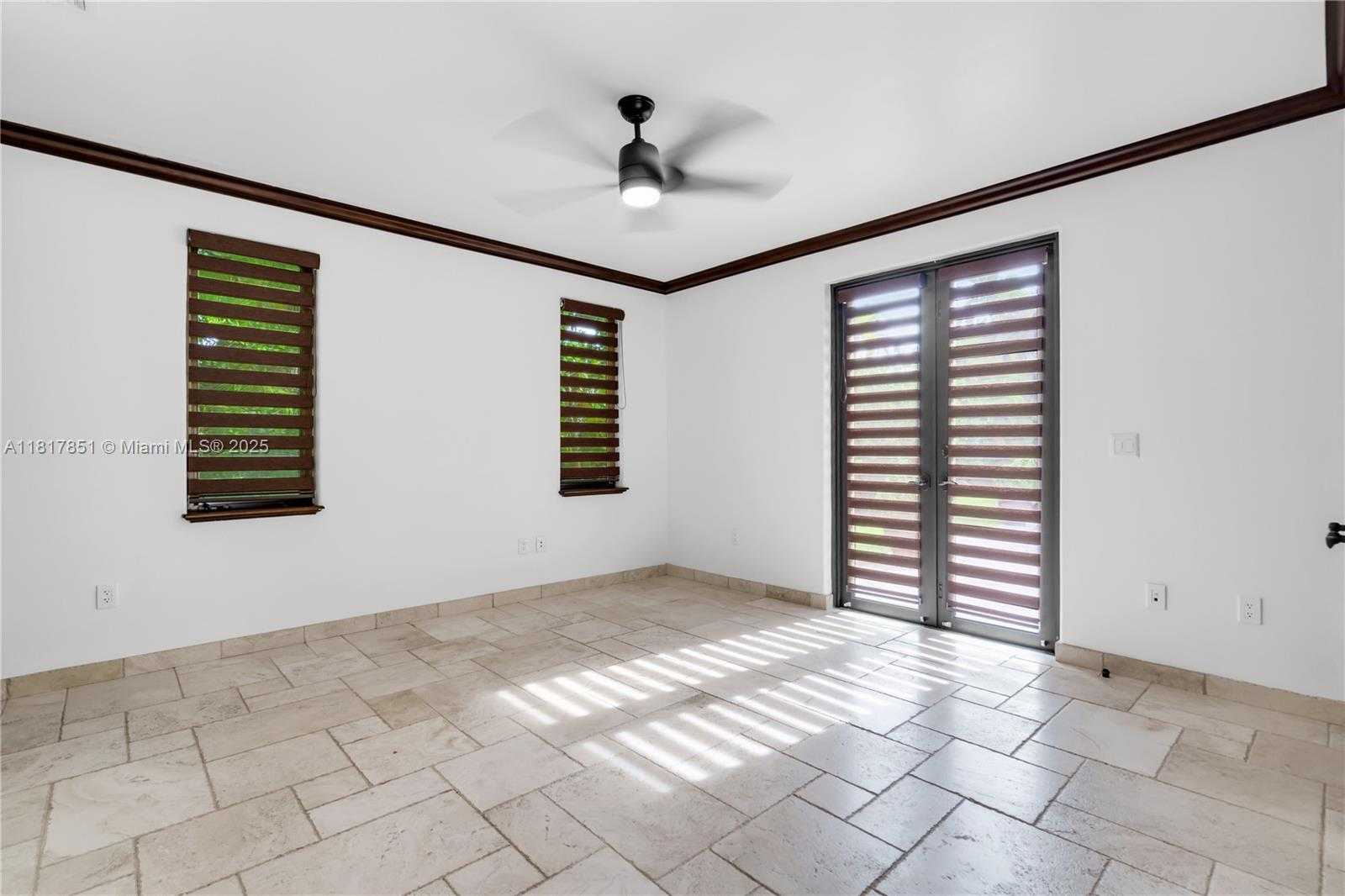Small Image of 9801 SOUTH WEST 60TH CT, Pinecrest Number 37
