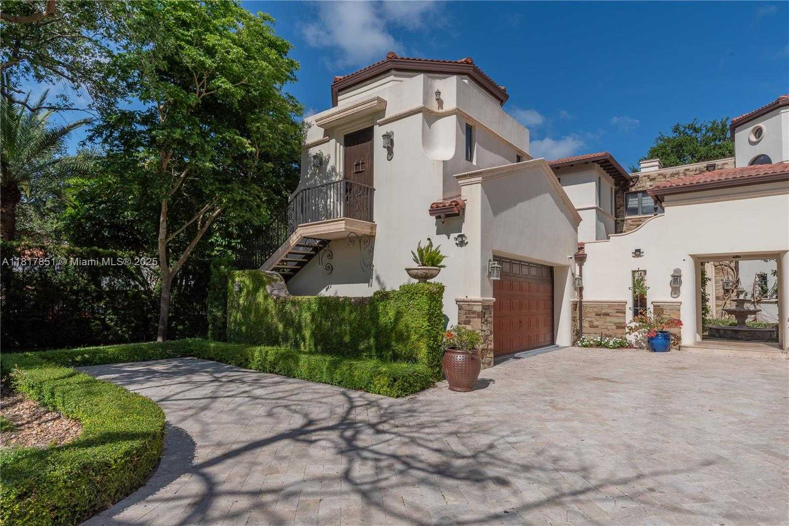 Small Image of 9801 SOUTH WEST 60TH CT, Pinecrest Number 46