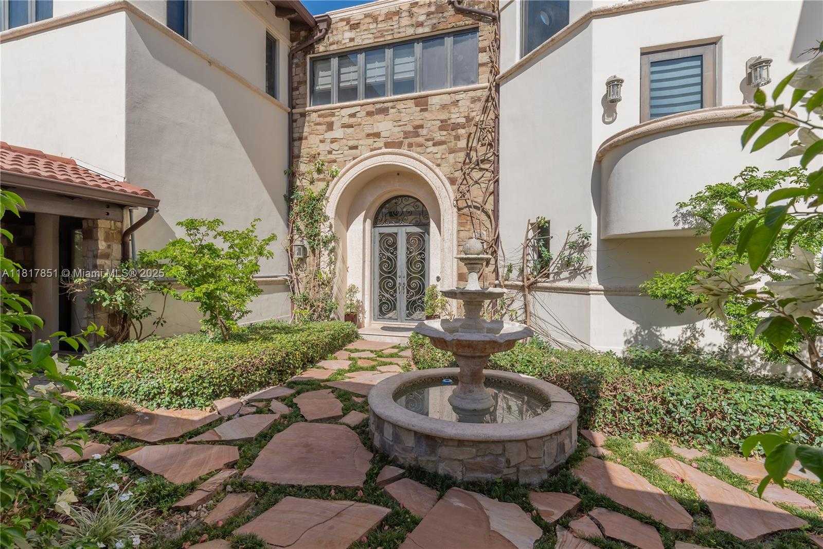 Small Image of 9801 SOUTH WEST 60TH CT, Pinecrest Number 6
