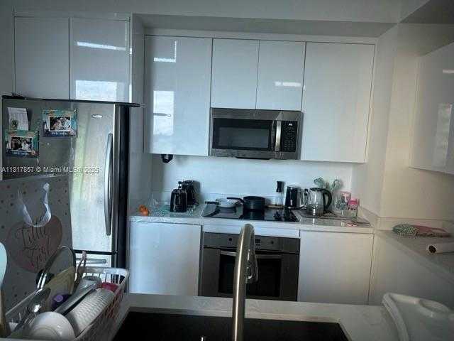 Small Image of 300 SOUTH BISCAYNE BLVD #L-634, Miami Number 13