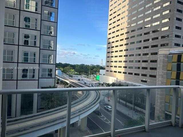 Small Image of 300 SOUTH BISCAYNE BLVD #L-634, Miami Number 8