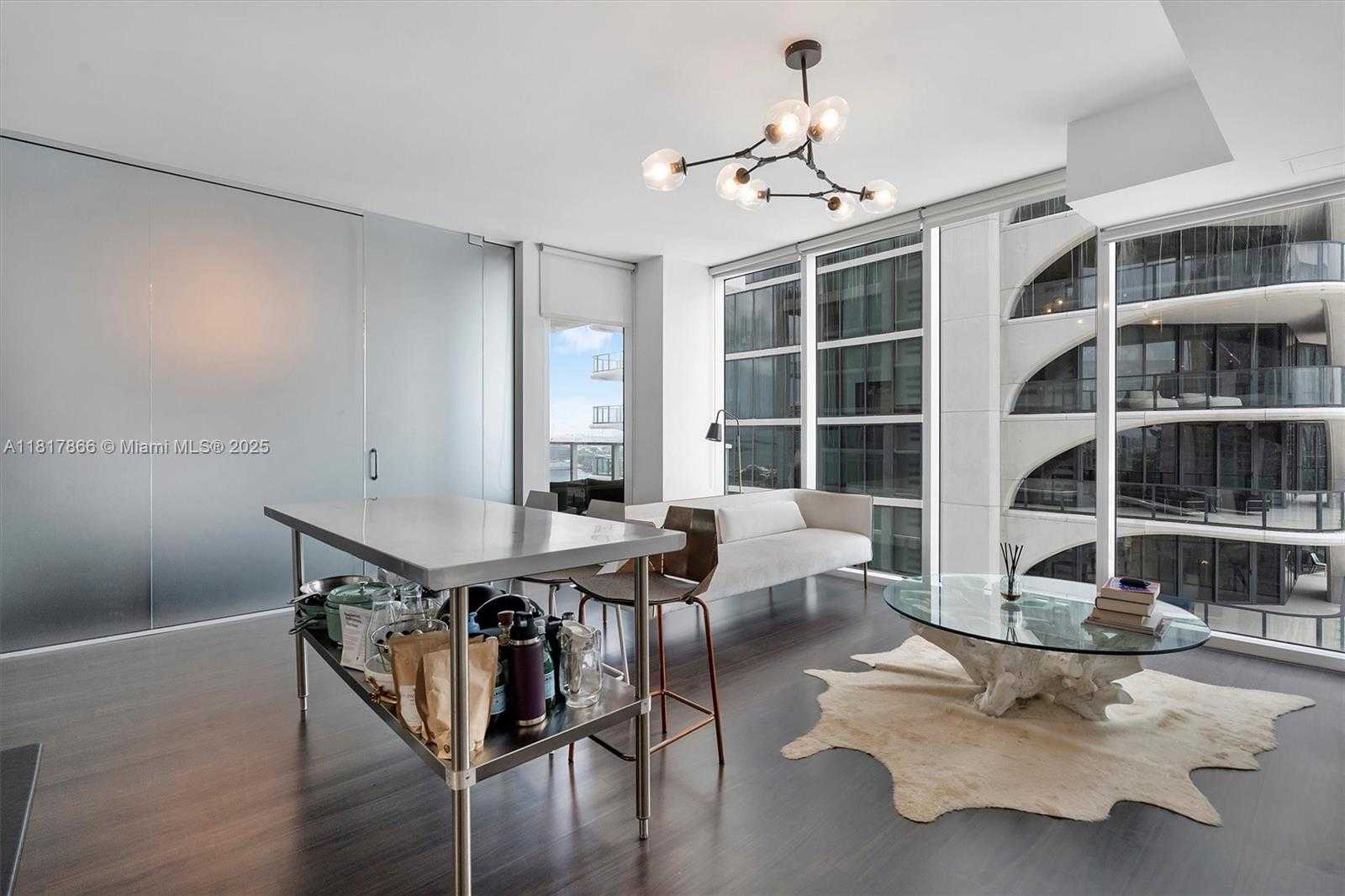 Small Image of 1040 BISCAYNE BLVD #1708, Miami Number 14