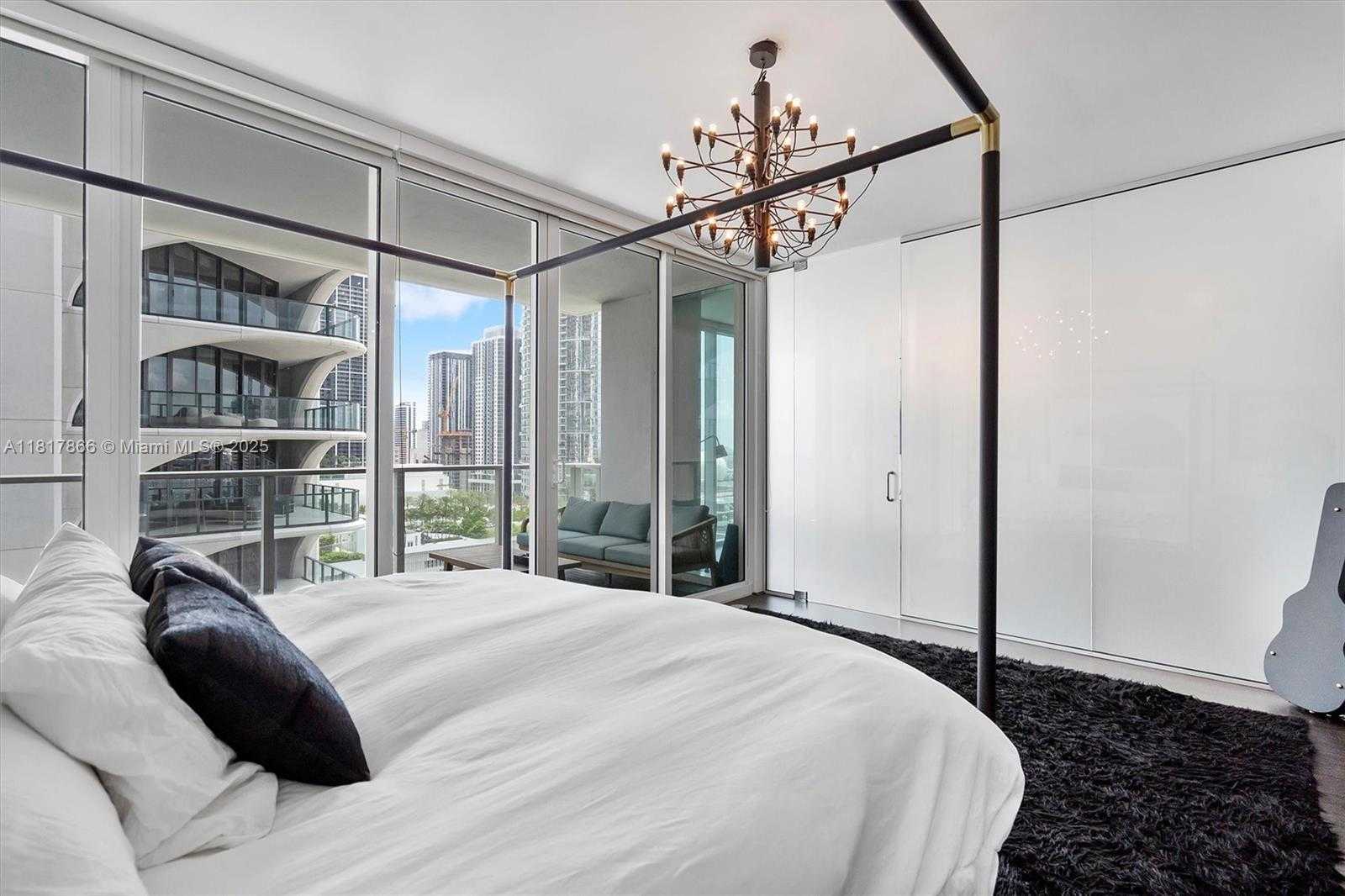 Small Image of 1040 BISCAYNE BLVD #1708, Miami Number 2