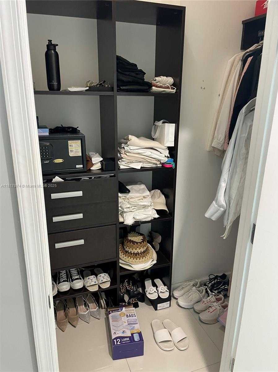 Small Image of 7928 EAST DR #1205, North Bay Village Number 4