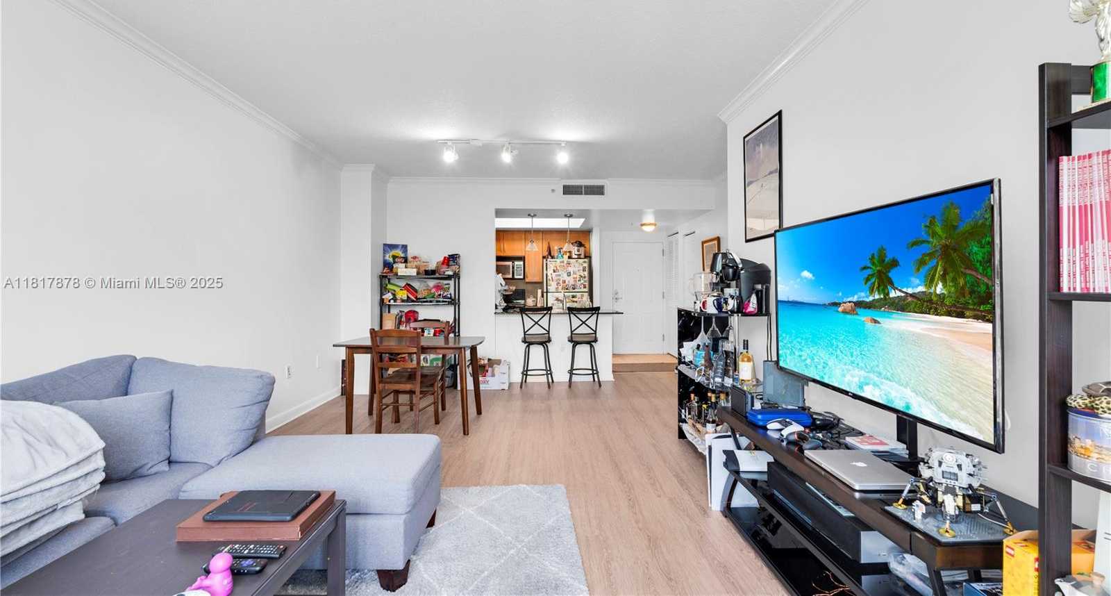 Small Image of 2000 NORTH BAYSHORE DR #218, Miami Number 11