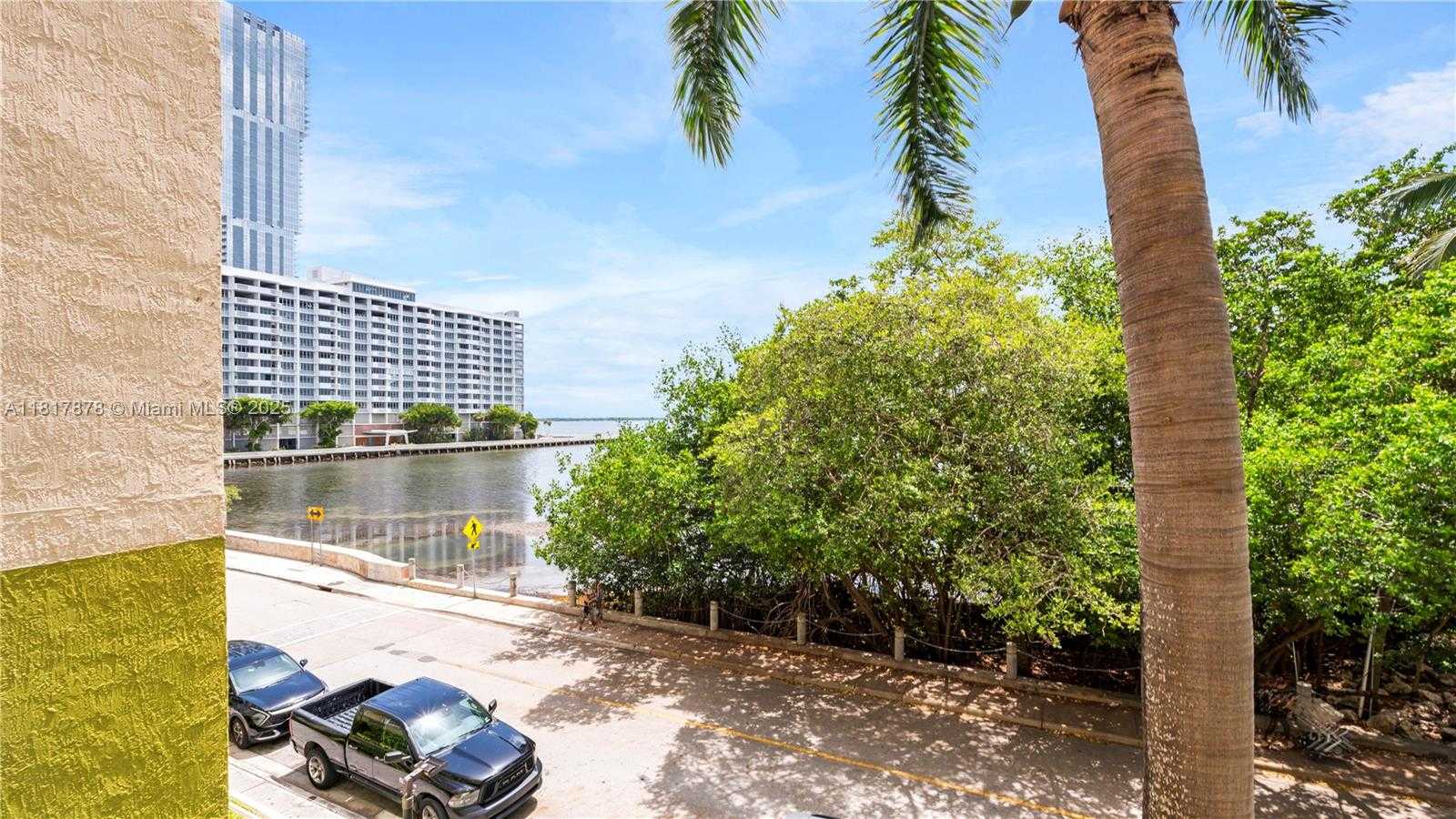 Small Image of 2000 NORTH BAYSHORE DR #218, Miami Number 12