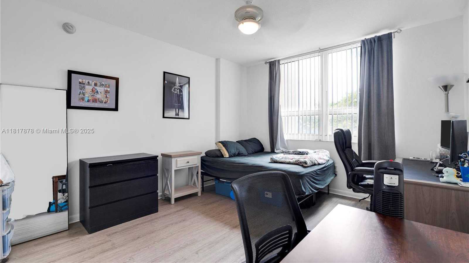Small Image of 2000 NORTH BAYSHORE DR #218, Miami Number 19