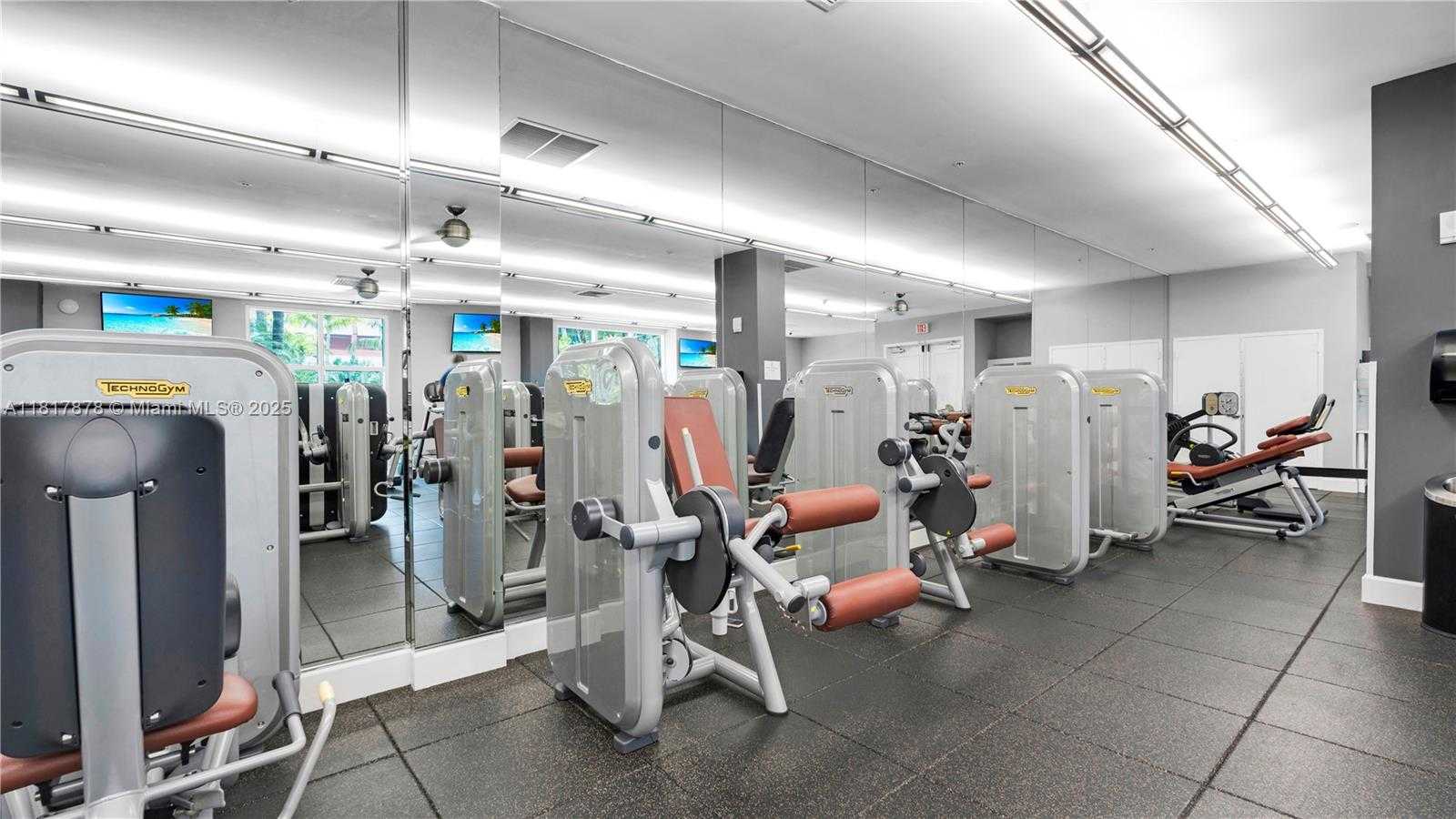 Small Image of 2000 NORTH BAYSHORE DR #218, Miami Number 31