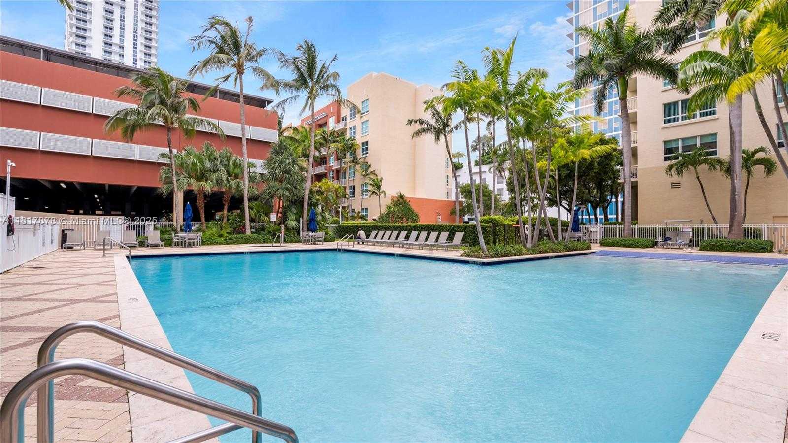 Small Image of 2000 NORTH BAYSHORE DR #218, Miami Number 36