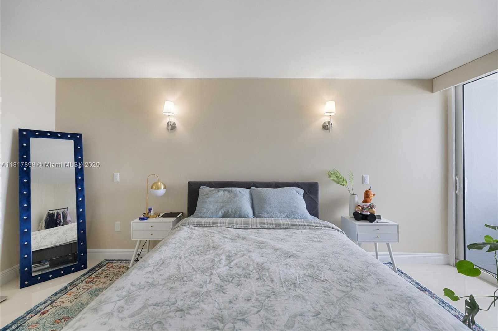 Small Image of 3200 COLLINS AVE #12-3, Miami Beach Number 14