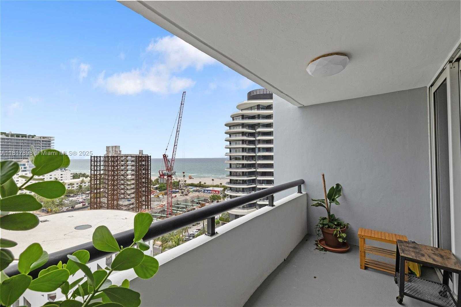 Small Image of 3200 COLLINS AVE #12-3, Miami Beach Number 22