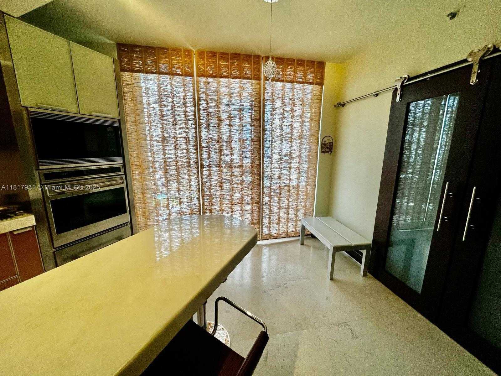 Small Image of 808 BRICKELL KEY DR #1508, Miami Number 19