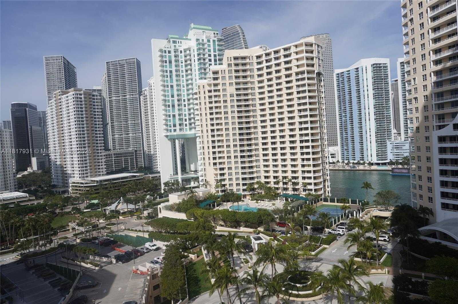 Small Image of 808 BRICKELL KEY DR #1508, Miami Number 2