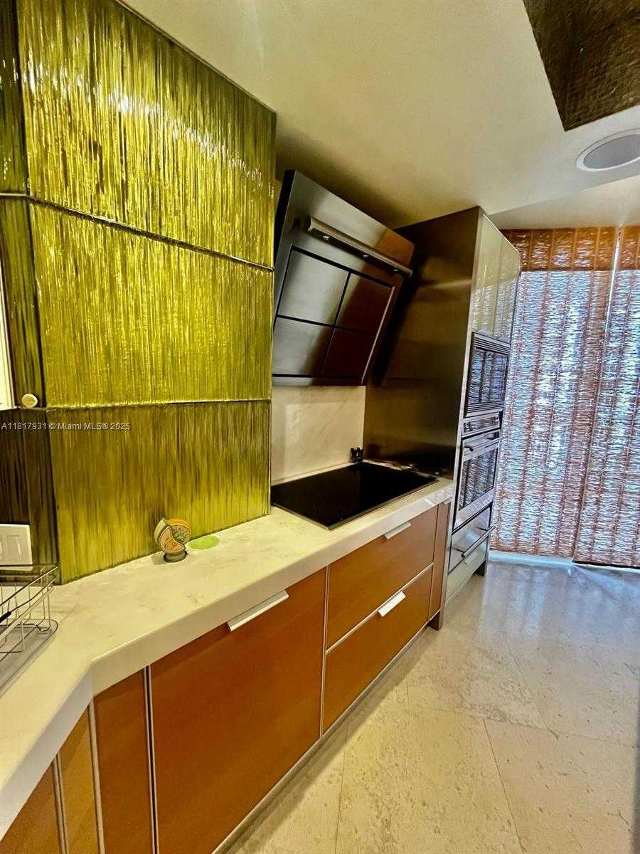 Small Image of 808 BRICKELL KEY DR #1508, Miami Number 27