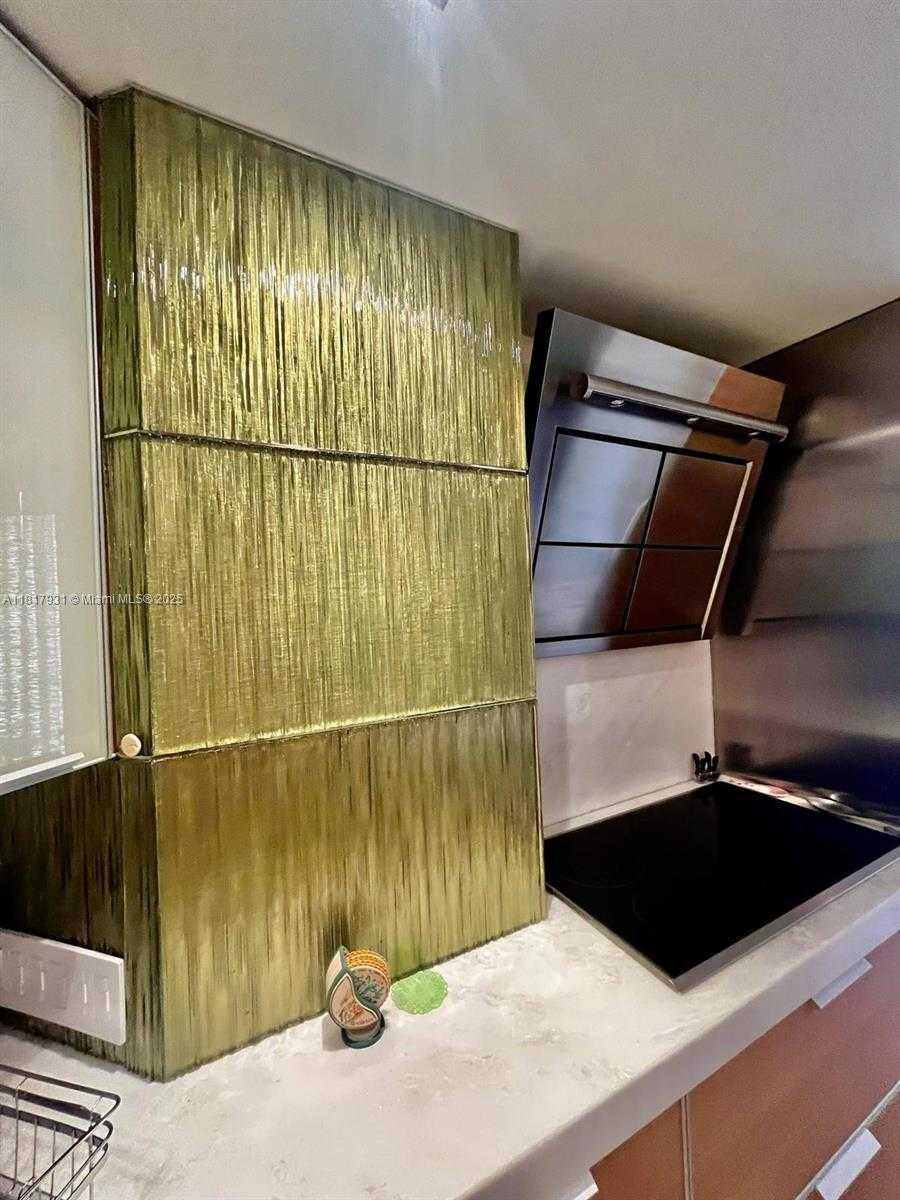 Small Image of 808 BRICKELL KEY DR #1508, Miami Number 29
