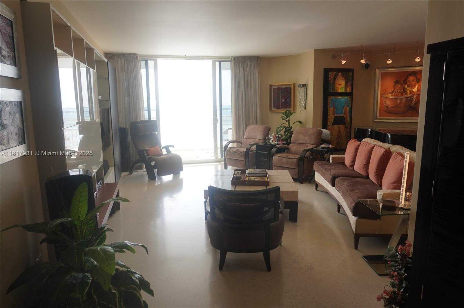 Small Image of 808 BRICKELL KEY DR #1508, Miami Number 4