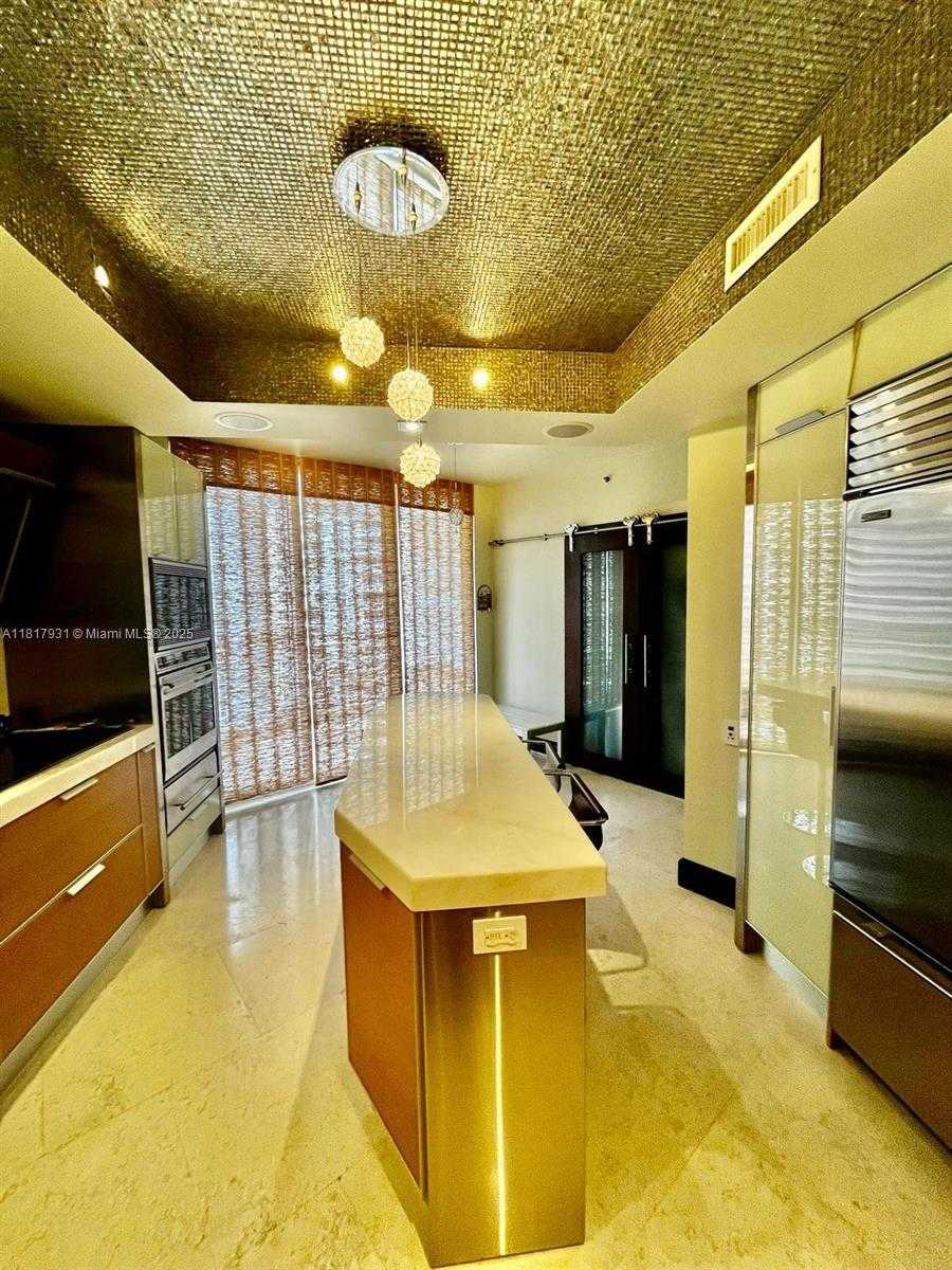 Small Image of 808 BRICKELL KEY DR #1508, Miami Number 43