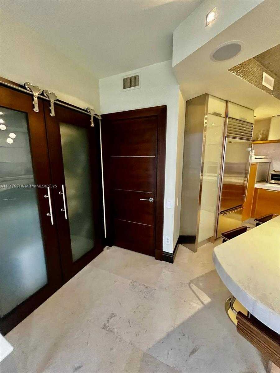Small Image of 808 BRICKELL KEY DR #1508, Miami Number 56