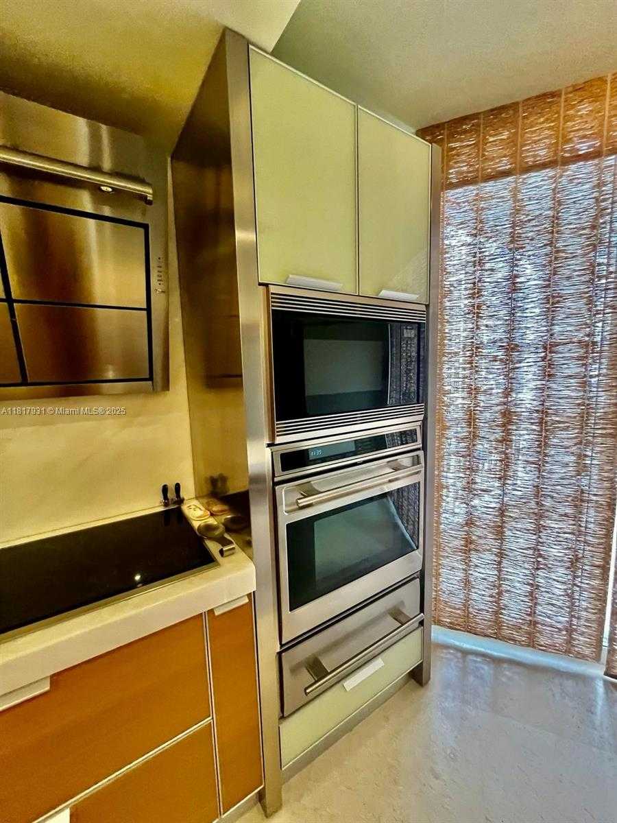 Small Image of 808 BRICKELL KEY DR #1508, Miami Number 57