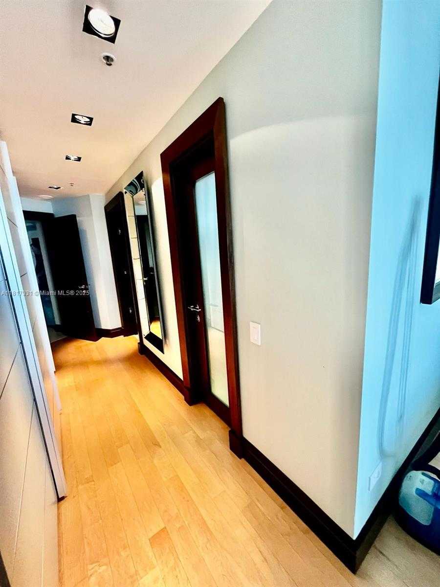 Small Image of 808 BRICKELL KEY DR #1508, Miami Number 9