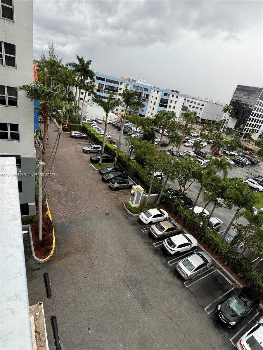 Small Image of 5091 NORTH WEST 7TH ST #615, Miami Number 39