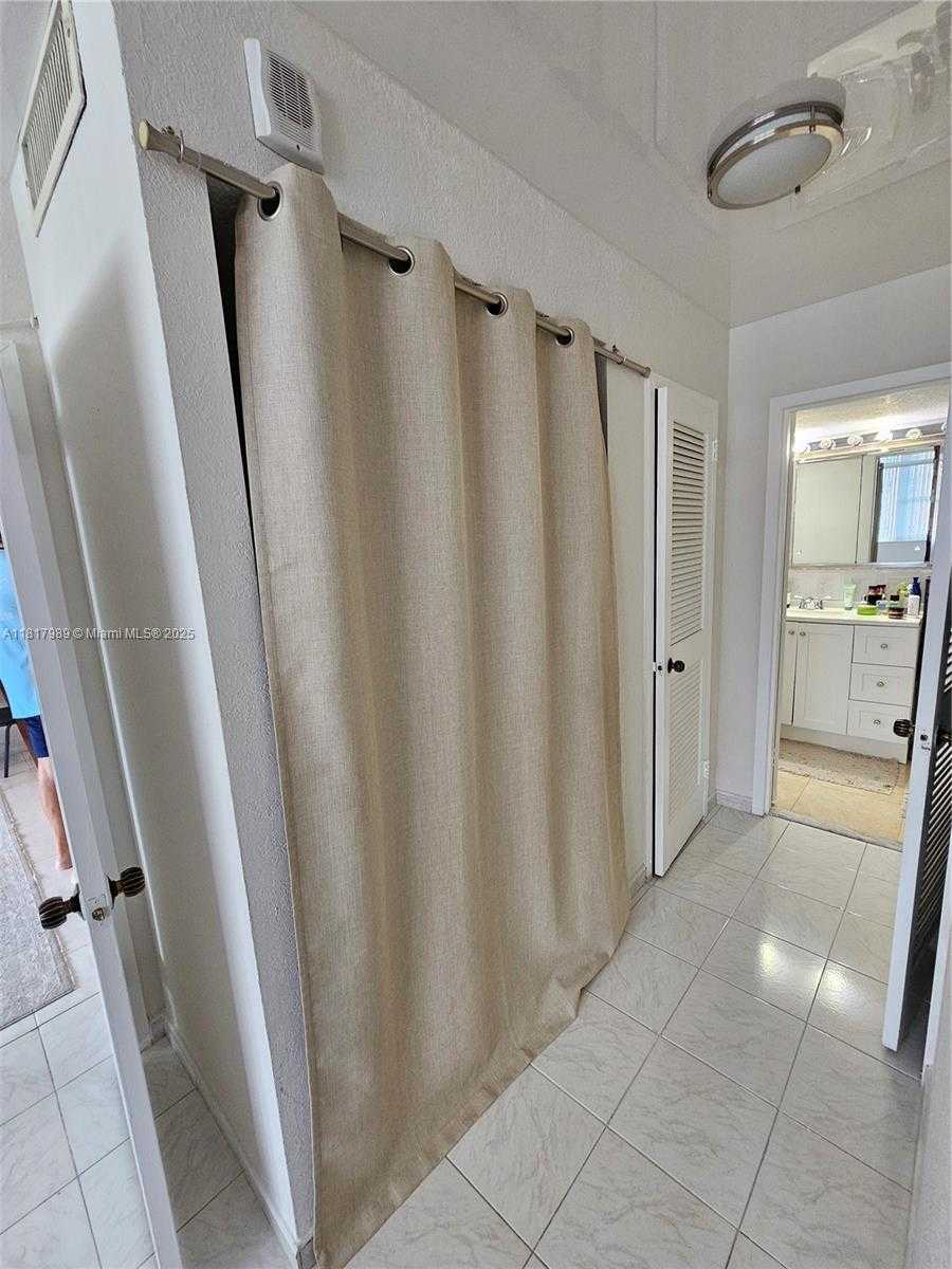 Small Image of 2030 SOUTH OCEAN DR #1511, Hallandale Beach Number 10