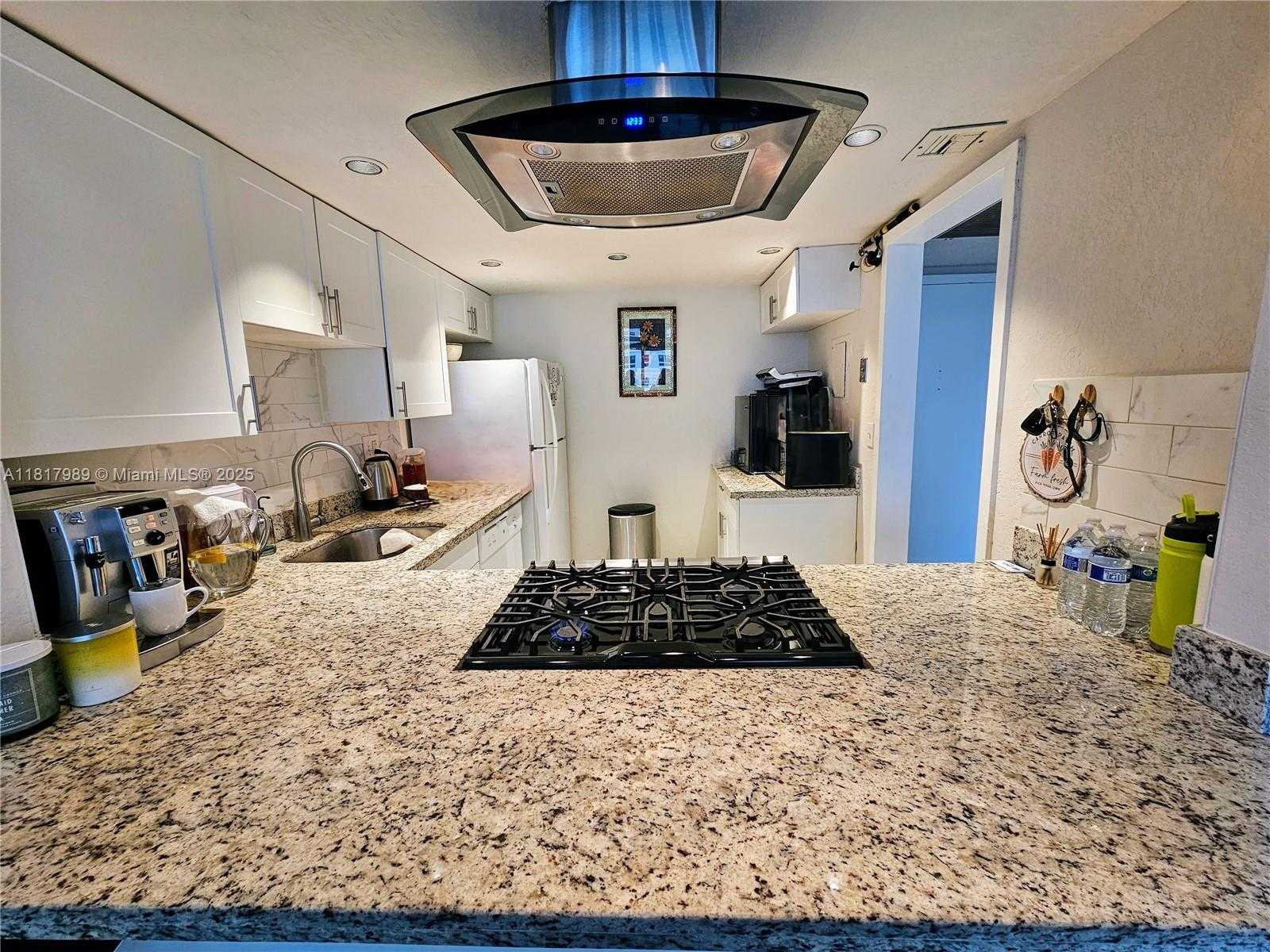 Small Image of 2030 SOUTH OCEAN DR #1511, Hallandale Beach Number 13