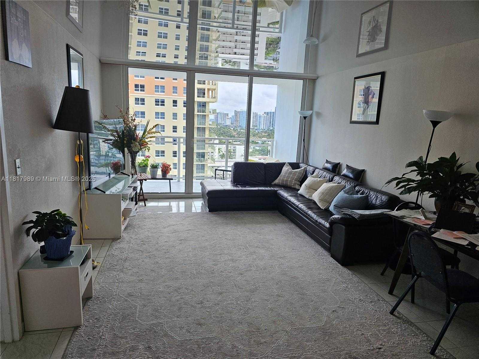 Small Image of 2030 SOUTH OCEAN DR #1511, Hallandale Beach Number 3