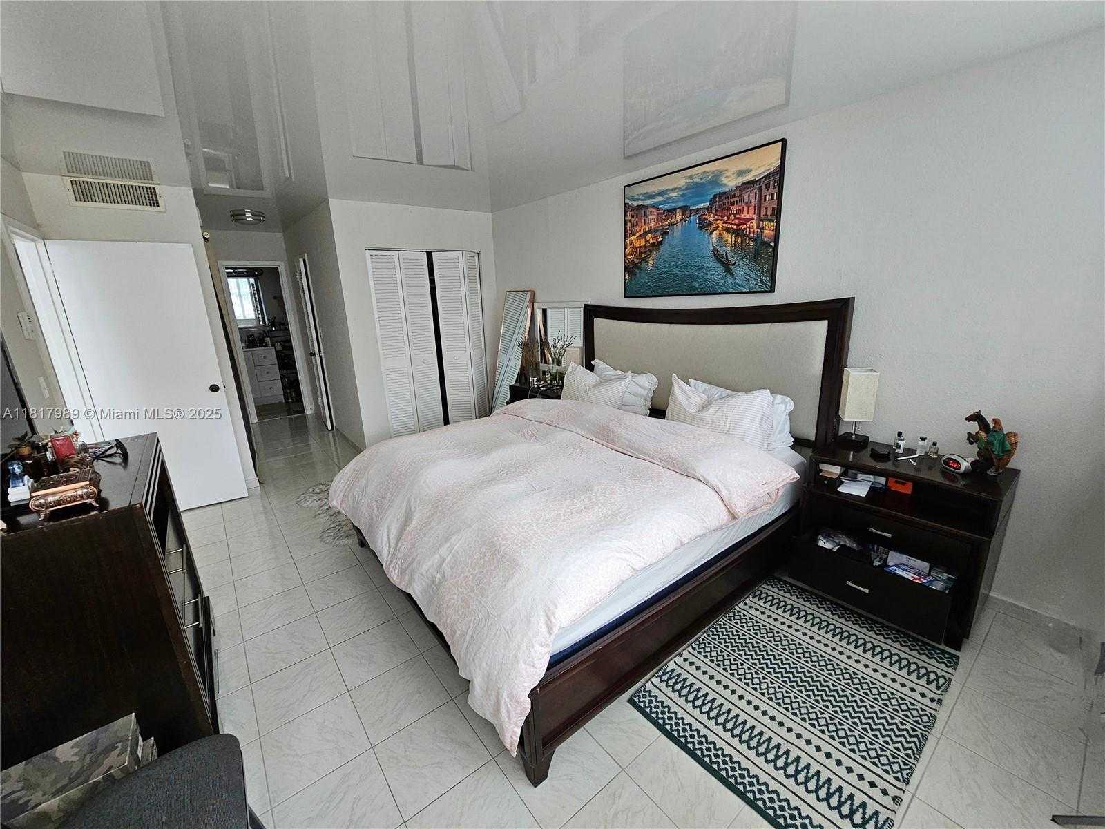 Small Image of 2030 SOUTH OCEAN DR #1511, Hallandale Beach Number 7