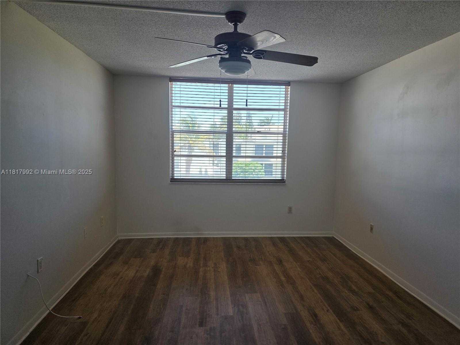 Small Image of 1080 94TH ST #302, Bay Harbor Islands Number 12