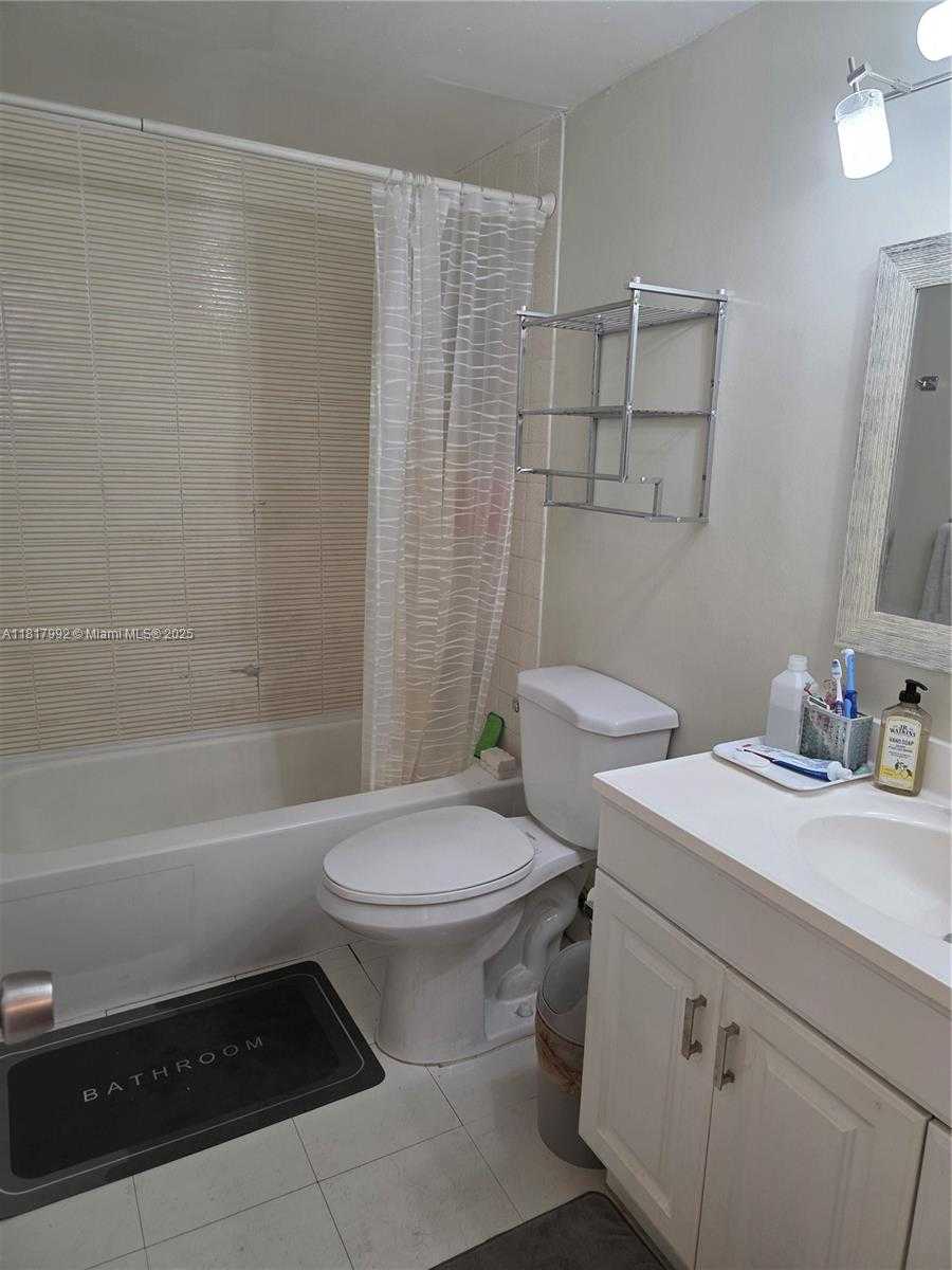 Small Image of 1080 94TH ST #302, Bay Harbor Islands Number 6