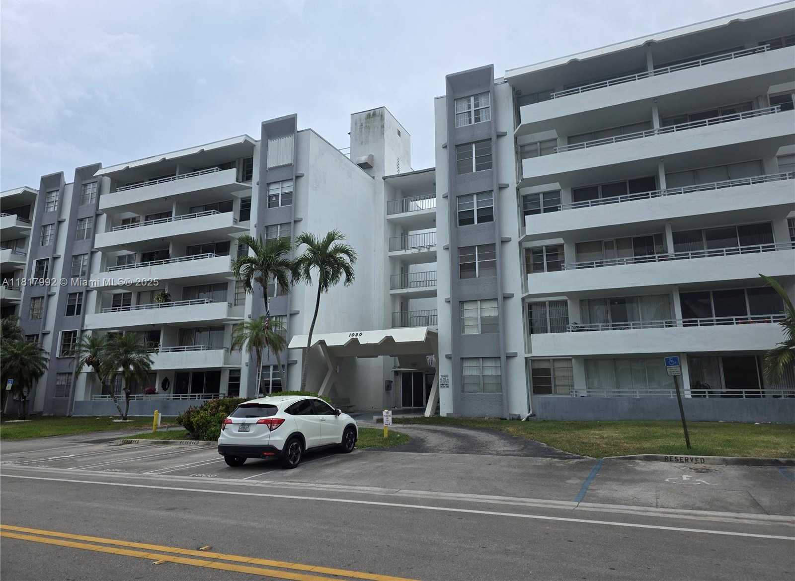Small Image of 1080 94TH ST #302, Bay Harbor Islands Number 7
