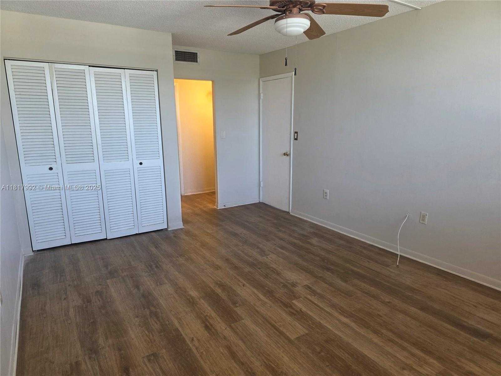 Small Image of 1080 94TH ST #302, Bay Harbor Islands Number 9