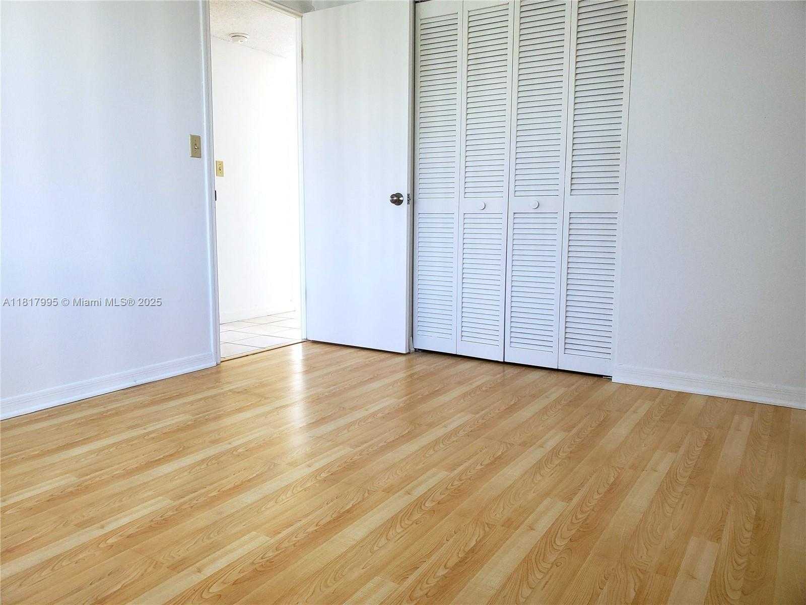 Small Image of 7705 CAMINO REAL #B401, Miami Number 10